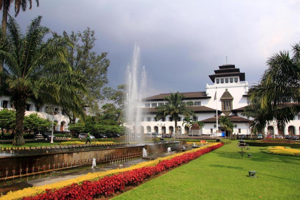 Asmila Boutique Hotel Bandung Luaran gambar